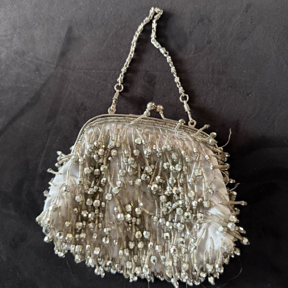 Elegant Beaded Evening Clutch - Picture 2 of 6